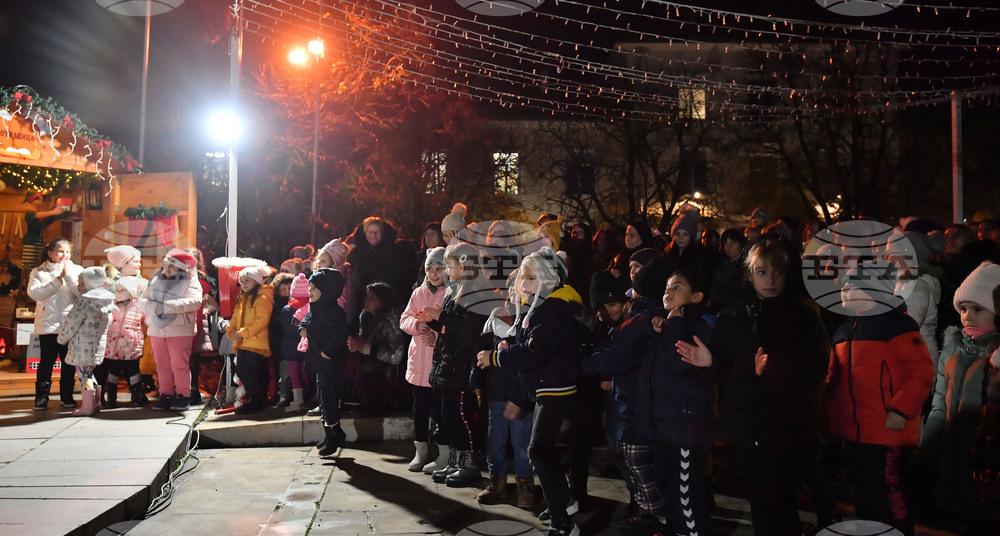 Исперих - Коледна елха - светлини