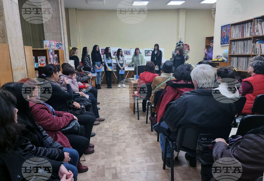 Ученици осъществиха мечтата на своя учителка и превърнаха ръкописа й в малка книжка с гатанки