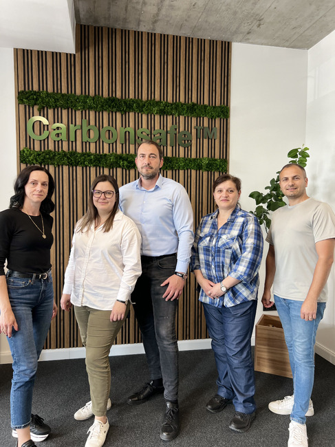 Българската компания "Карбонсейф" реализира първата продажба на въглеродни кредити на цена от 30 евро за кредит