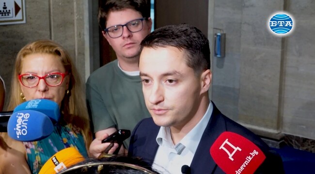 Недопустимо е за една такава институция физическо насилие, коментира Явор Божанков сблъсъка с Коста Стоянов от "Възраждане"