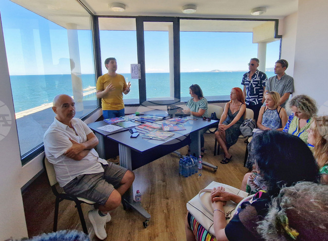 Бургас - списание "КуклАрт" - представяне