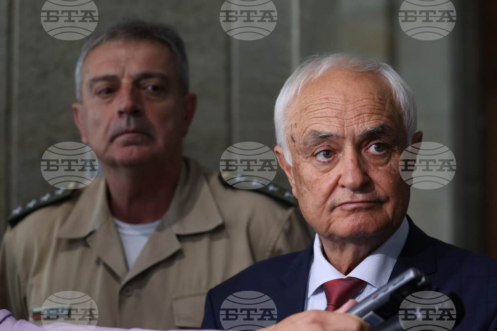 Брифинг - Атанас Запрянов