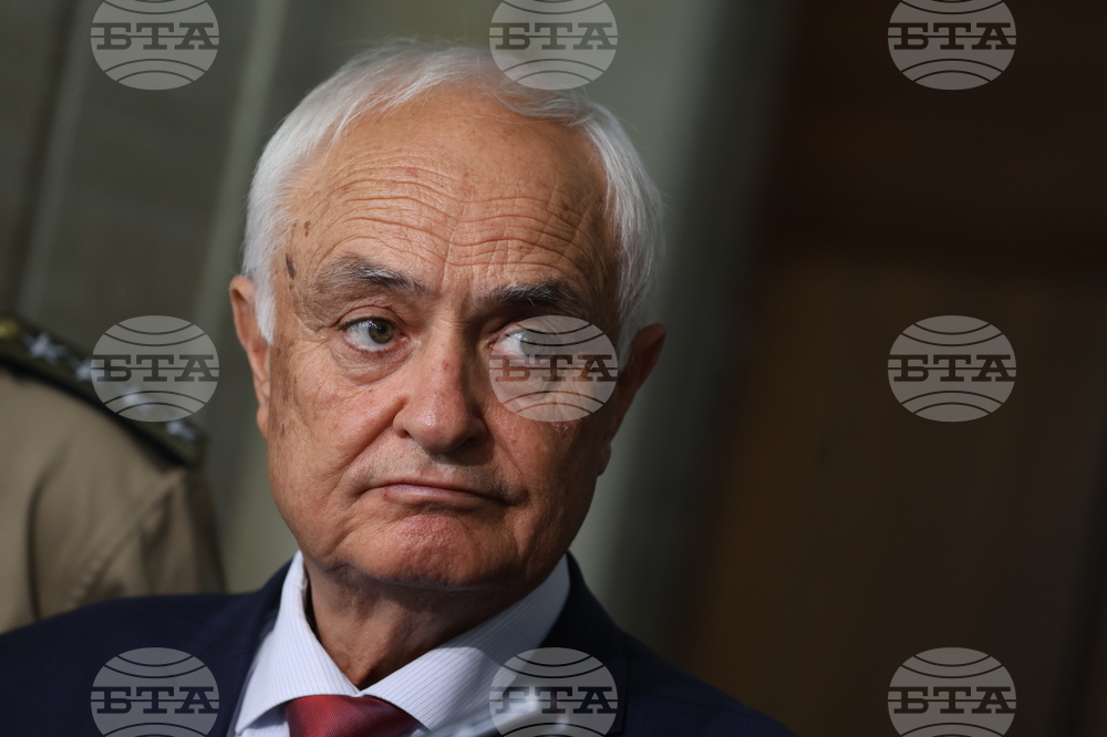 Брифинг - Атанас Запрянов