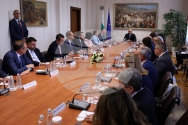 Президентство - консултации - парламентарни групи