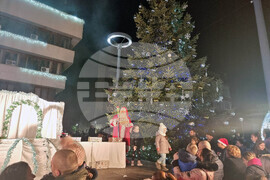 Ямбол - коледни светлини - тържество