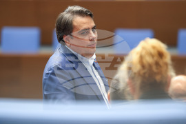 Парламент - заседание