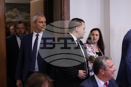 Президентство - консултации - парламентарни групи