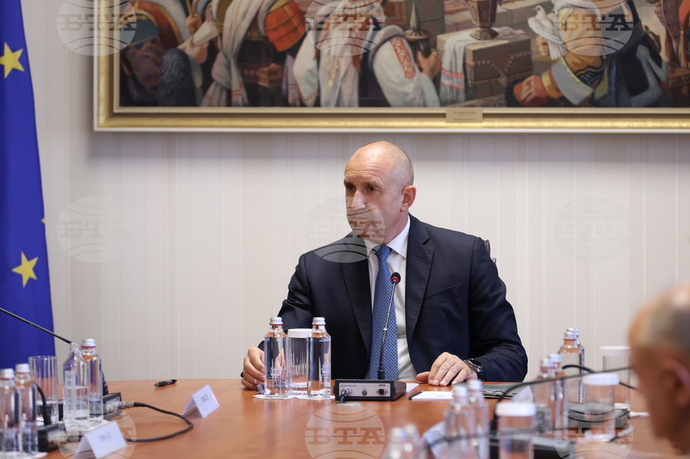 Президентство - консултации - парламентарни групи