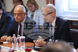 Президентство - консултации - парламентарни групи