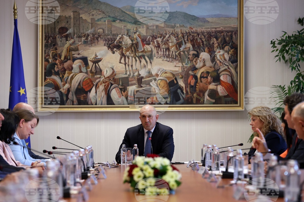 Президентство - консултации - парламентарни групи