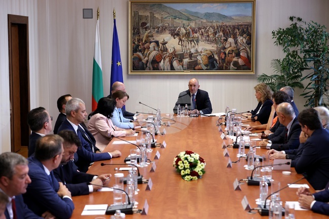 Президентство - консултации - парламентарни групи 