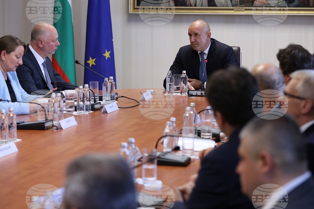 Президентство - консултации - парламентарни групи