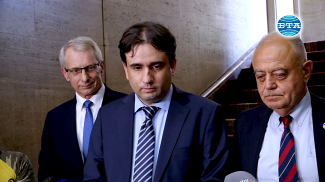 Нашият предварителен анализ показва, че поне с 35 000 гласа е нараснало купуването на гласове при Калин Стоянов, каза Божидар Божанов