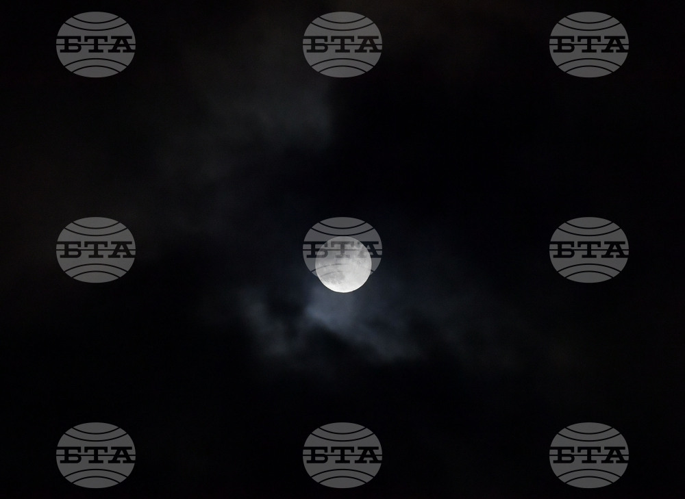 Разград - пълнолуние