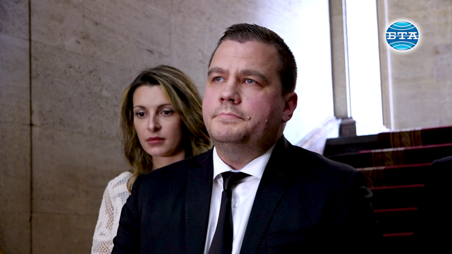 Това беше проформа среща по отношение на спазването на конституционната процедура, каза Станислав Балабанов след консултациите при президента