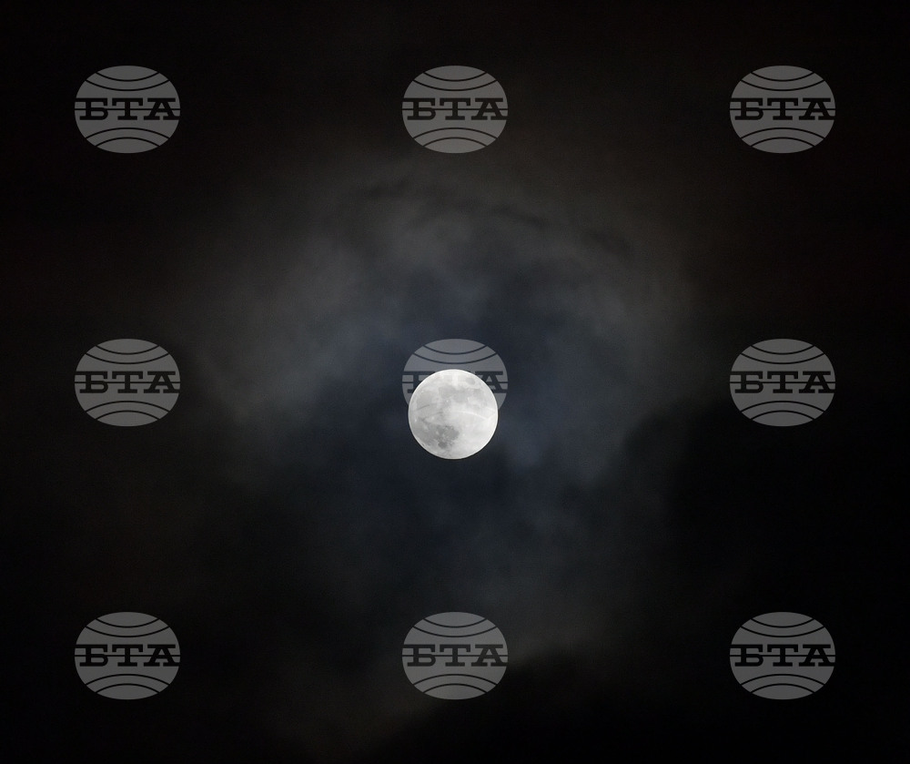 Разград - пълнолуние