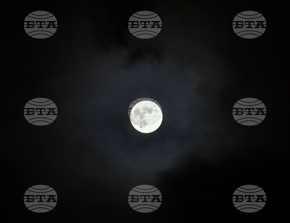 Разград - пълнолуние