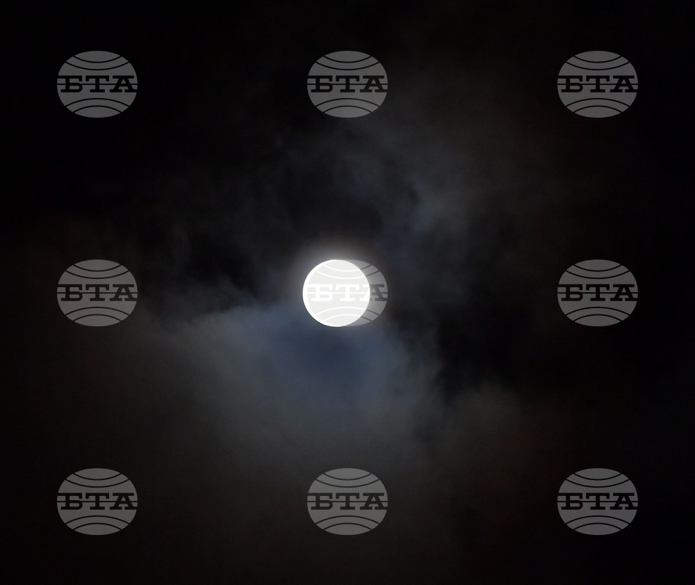 Разград - пълнолуние