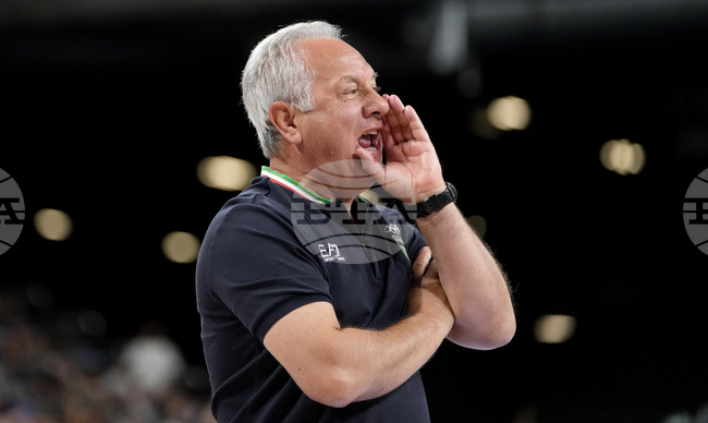 Воденият от Хулио Веласко състав на Италия продължава на полуфиналите на Световното първенство по волейбол за жени