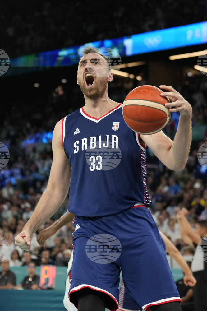 Центърът на Олимпиакос Никола Милутинов ще пропусне гостуването на Фенербахче в Евролигата