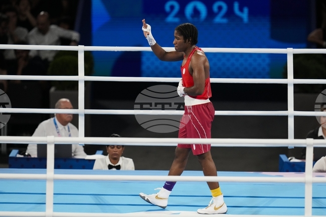 Дебютът на Синди Нгамба в професионалния бокс бе отложен заради проблеми с медицинския тест