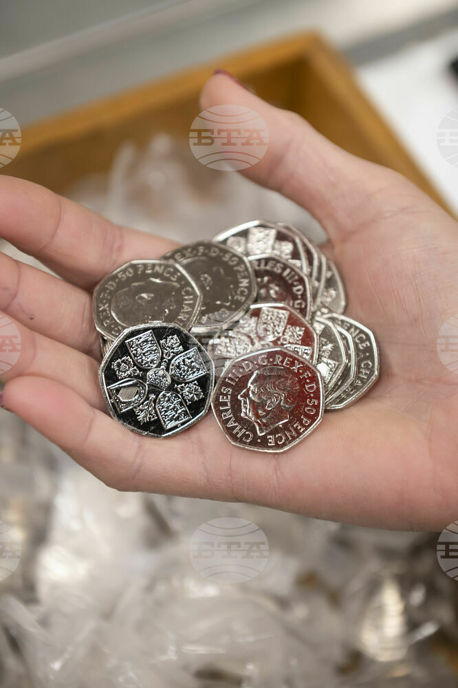  Българска телеграфна агенция:: Първите монети с лика на английския крал Чарлз III влизат в обращение 