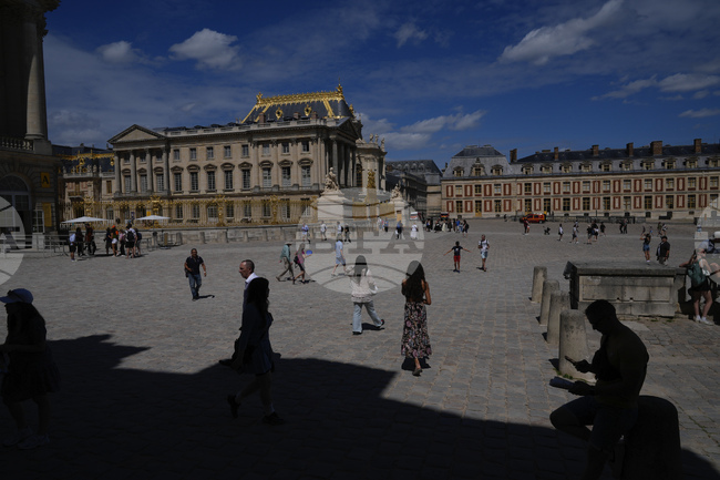 След Лувъра и дворецът Версай увеличава цените за посетители от страни извън Европейското икономическо пространство