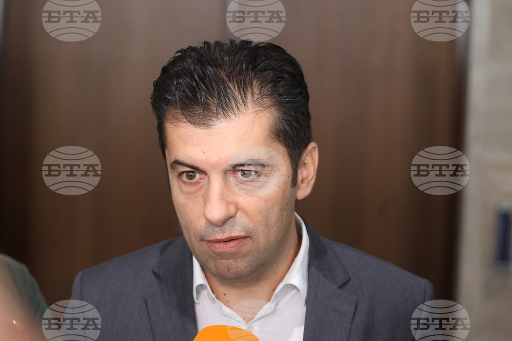 „Продължаваме Промяната“ ще подкрепи кандидата на коалицията и кандидати от партии, които са подписали декларацията, заяви Кирил Петков