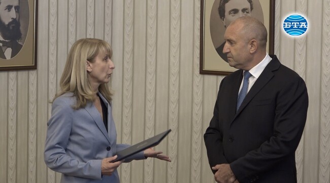 Президентът възложи на Горица Грънчарова–Кожарева да състави нов служебен кабинет, 20 октомври е най-вероятната дата за изборите