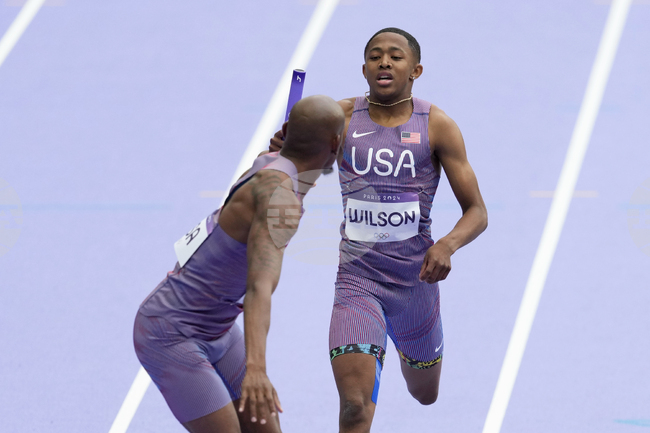 Американското дете чудо Куинси Уилсън даде четвърто най-добро време в света в бягането на 400 метра