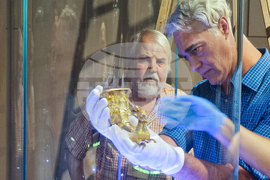 Панагюрище - златно съкровище - оригинал - експониране