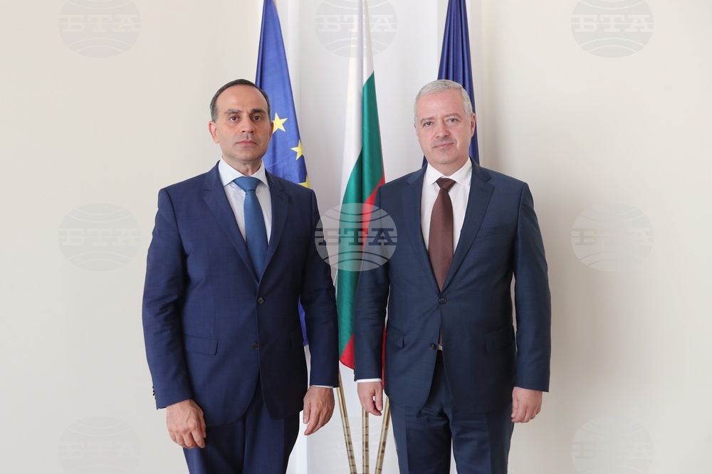 Deputy Foreign Minister Kondov Meets Azerbaijani Ambassador Huseynov