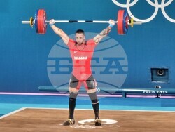 Карлос Насар, вдигане на тежести, Париж 2024   снимка: Димитър Вельов