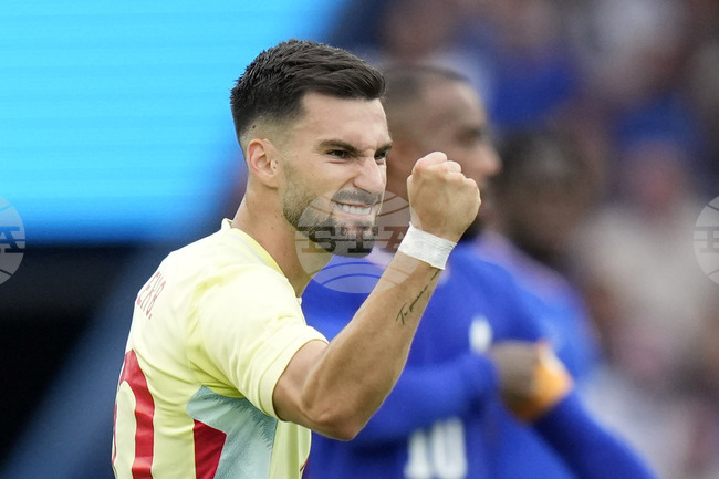 Испанският национал Алекс Баена ще играе в Атлетико Мадрид през следващите пет сезона