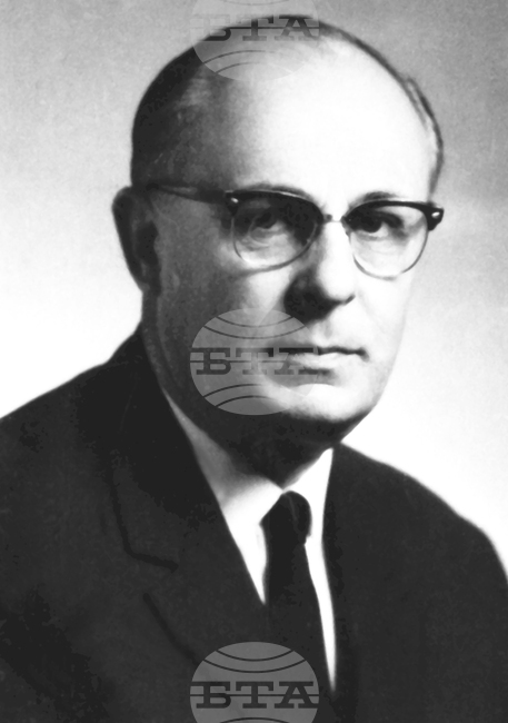 Проф. Иван Попов