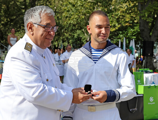 Варна - ВВМУ „Н. Й. Вапцаров“ - дипломи