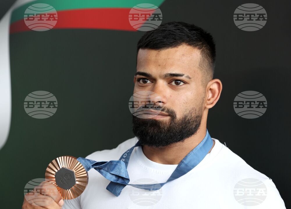 Летище София - олимпийци - посрещане - Божидар Андреев