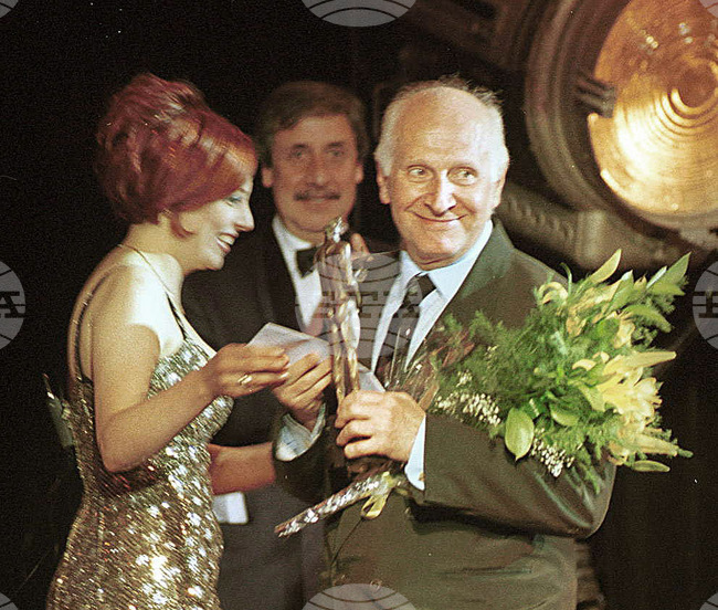 Проф. Васил Димитров - актьор, режисьор и театрален педагог 