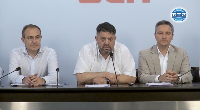 Националният съвет взе решение БСП да се яви на предстоящите парламентарни избори в коалиционен формат, съобщи Атанас Зафиров