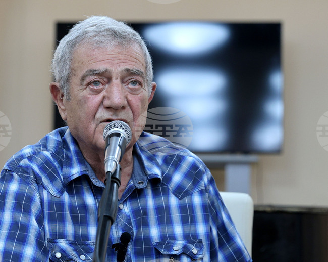 Варна - „Алея на книгата" - Стефан Цанев 