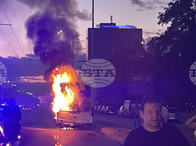 Цариградско шосе - горящ автобус