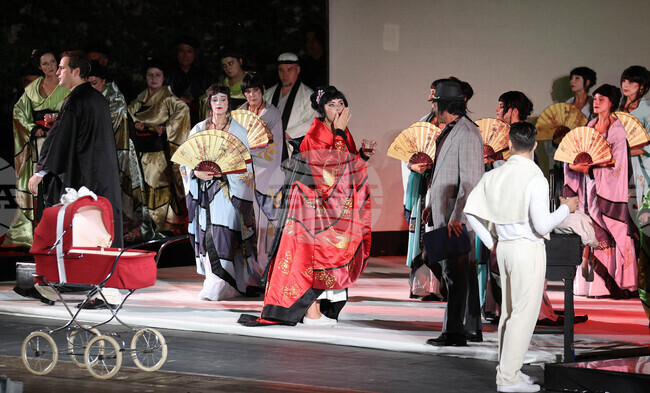 Варненската опера представя за първи път на закрита сцена спектакъла си „Мадам Бътерфлай“ 