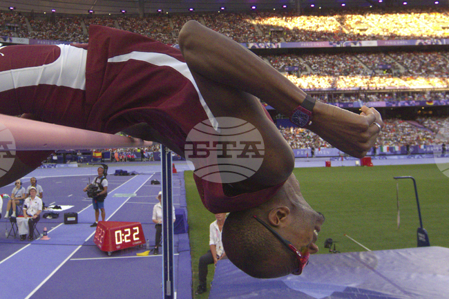 Трикратният световен шампион в скока на височина Мутаз Еса Баршим (Катар) се оттегли от първенството на планетата в Токио поради контузия