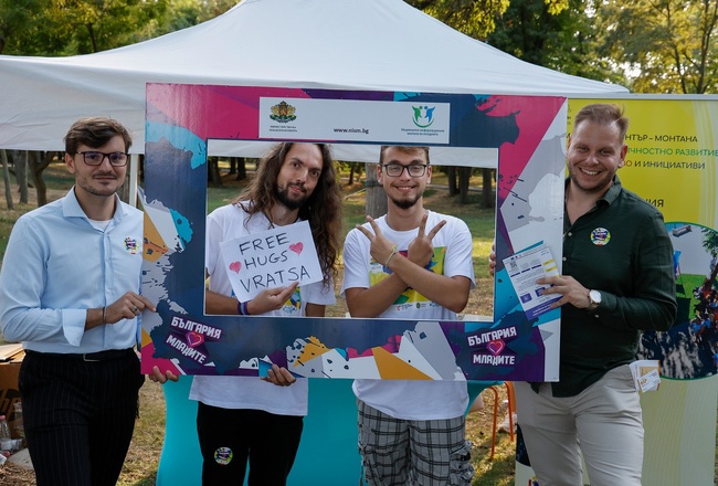 Зам.-министър Петър Младенов: Важно да се инвестира в младия човек в България