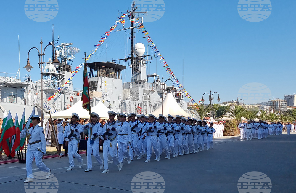Варна - Висше военноморско училище „Н. Й. Вапцаров” - курсанти - офицерско звание