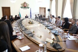 Министерски съвет - Гълъб Донев - студенти