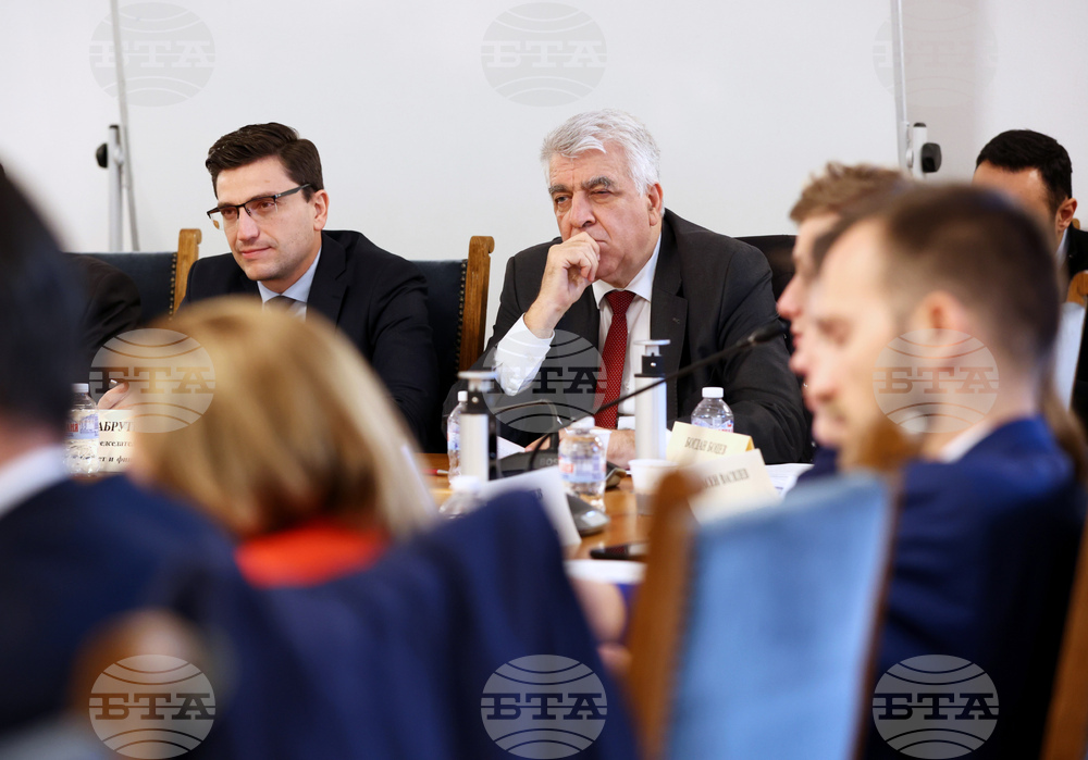 Парламент - Комисия по бюджет и финанси