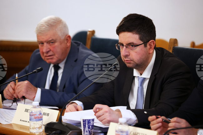 Парламент - Комисия по бюджет и финанси