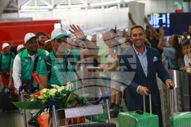 Летище София - олимпийци - посрещане - Хавиер Ибаниес