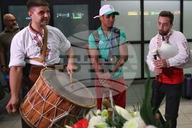 Летище София - олимпийци - посрещане - Хавиер Ибаниес